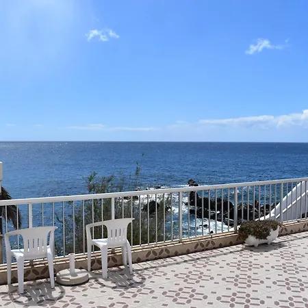 Black Tip With Terrace Apartment Puerto de Santiago (Tenerife)