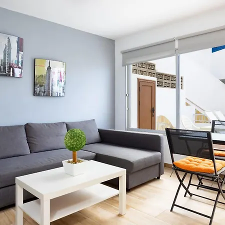 Black Tip With Terrace Apartment